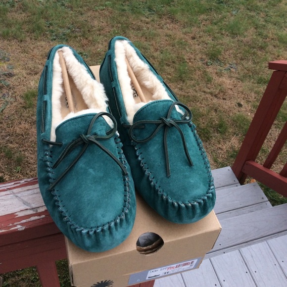 UGG Shoes - Ugg Dakota Slippers